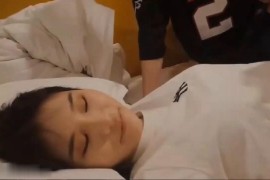 白衣美女挠脚心下 - C583