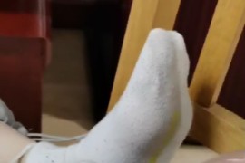 接受闺蜜惩罚女tk女白袜